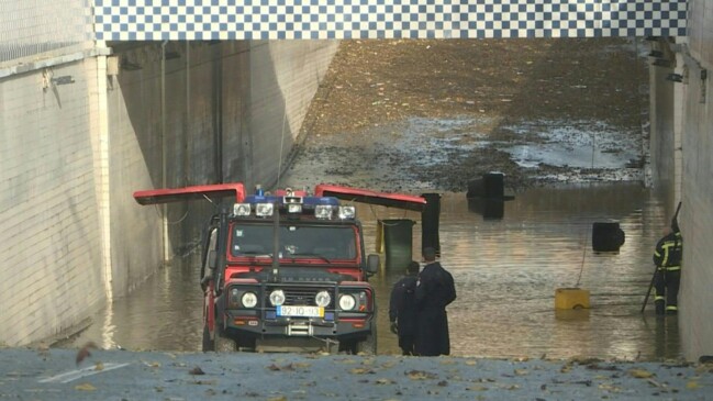 Heavy rains and flooding in Lisbon leave one dead