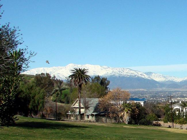 It seems the residents of Loma Linda, California are pretty healthy too.