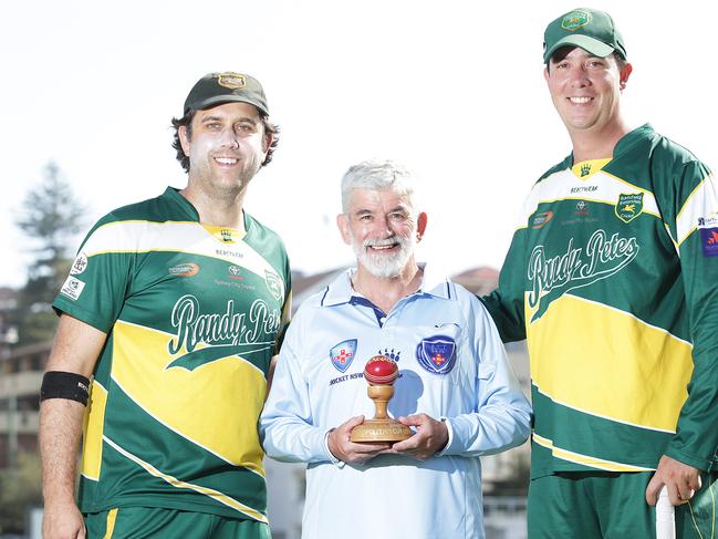 Randwick Petersham club legend Denis Hinds with Randwick Petersham (Green) captain Alexis Coovre and Randwick Petersham (Gold) captain John Stewart when they faced off in their Metro Cup Derby game on Sunday 15/1 to raise money and awareness for Stop Sarcoma in the memory of Denis's Laura Hinds.