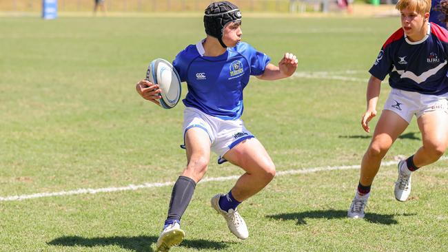 Buildcorp Emerging Reds Cup action from the day one match between Queensland Country Under-14s and Brisbane Junior Rugby Union Under-14s. Picture credit: QRU Media/ Erick Lucero.