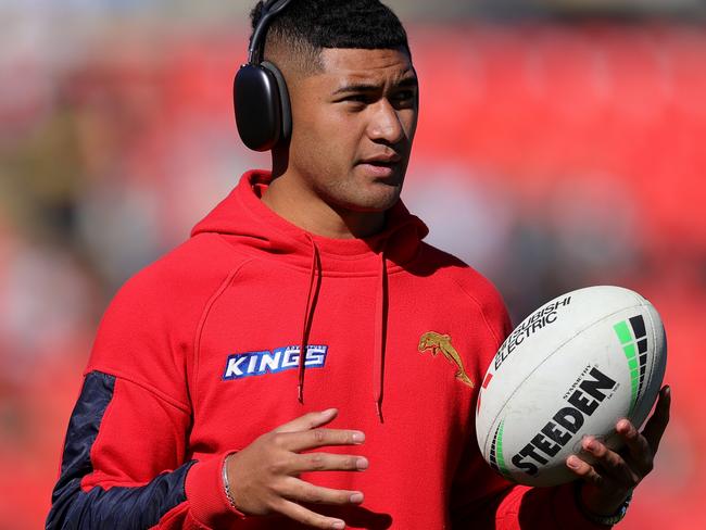 PENRITH, AUSTRALIA - JULY 21: Isaiya Katoa of the Dolphins looks on ahead of the round 20 NRL match between Penrith Panthers and Dolphins at BlueBet Stadium on July 21, 2024 in Penrith, Australia. (Photo by Jason McCawley/Getty Images)