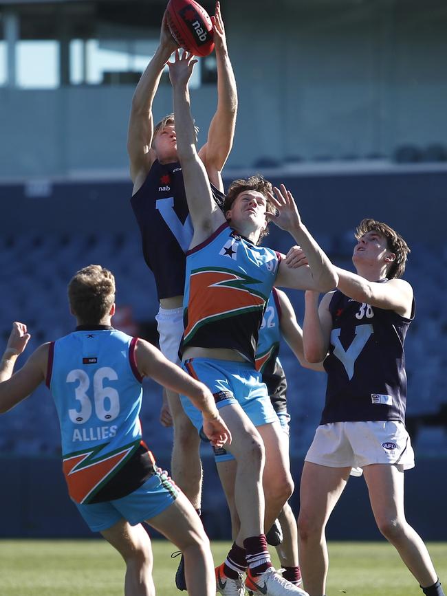 Fischer McAsey takes a strong mark for Vic Metro against the Allies in the AFL under-18 championships. Picture: Getty Images