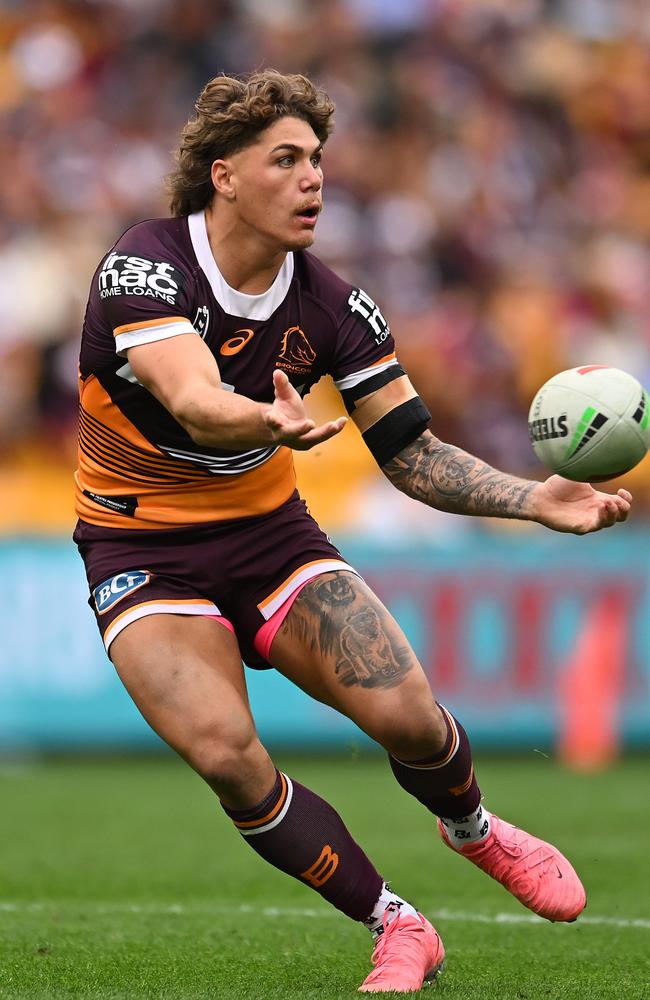 BRISBANE, AUSTRALIA – JULY 27: Reece Walsh of the Broncos in action during the round 21 NRL match between Brisbane Broncos and Canterbury Bulldogs at Suncorp Stadium, on July 27, 2024, in Brisbane, Australia. (Photo by Albert Perez/Getty Images)