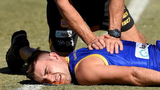 Elliot Yeo gets some work from the training on the Gold Coast. Picture: Matt Roberts/Getty Images