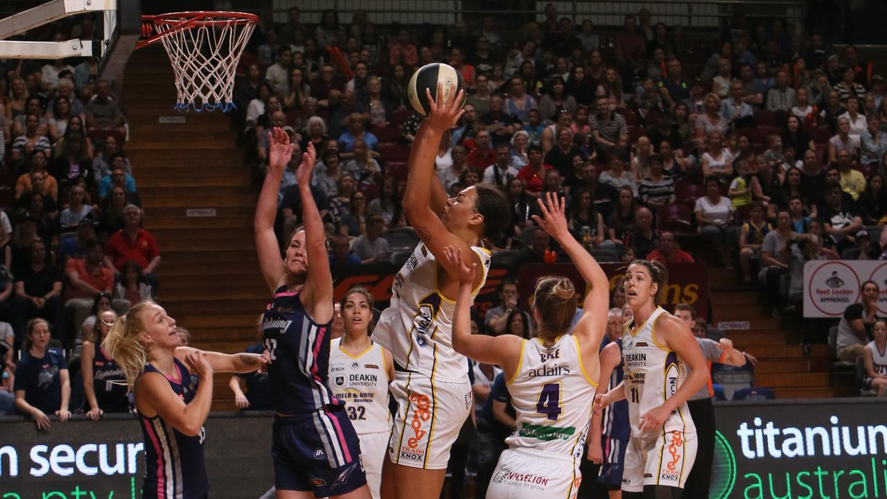 WNBL: Record-setting Perth face threat from Liz Cambage | The Australian