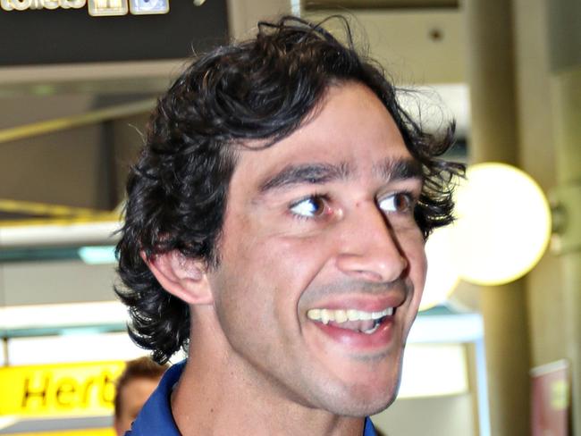 Johnathan Thurston at the airport. Pic Annette Dew