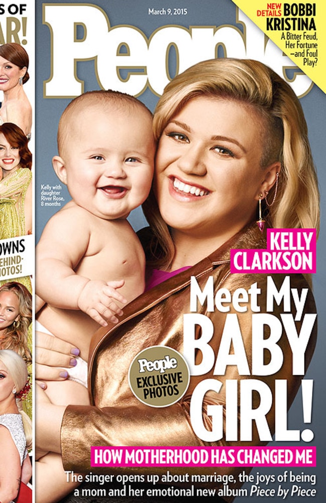 Kelly Clarkson and daughter River on the cover of People magazine.