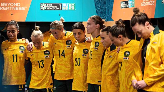 The Matildas change room during the 2023 World Cup. (L-R): Mary Fowler, Tameka Yallop, Alanna Kennedy, Sam Kerr, Claire Hunt, Hayley Raso, Kyah Simon and Mackenzie Arnold