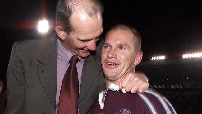 Wayne Bennett and Langer after Queensland defeated NSW in game 3 of the 2001 Origin series.