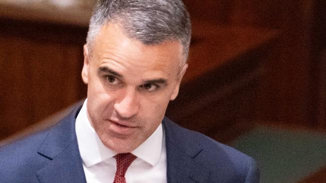 ADELAIDE/ KAURNA YARTA, AUSTRALIA - NewsWire Photos NOVEMBER 14, 2023: Premier of South Australia Peter Malinauskas speaks during Question Time in SA Parliament. Picture: NCA NewsWire / Morgan Sette