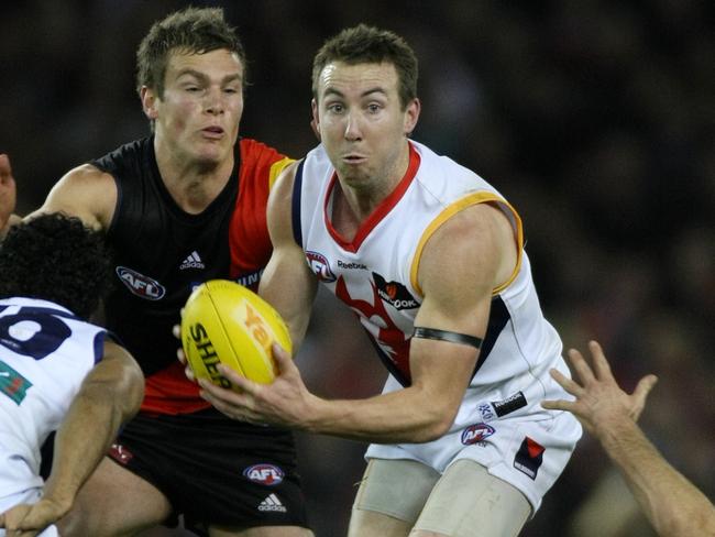 Essendon v Melbourne. Etihad Stadium. Brock McLean in traffic