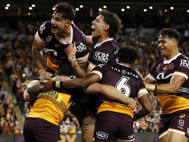 The Broncos are putting on a show, after scoring 3 tries in less than 10 minutes. Picture: NRL Imagery