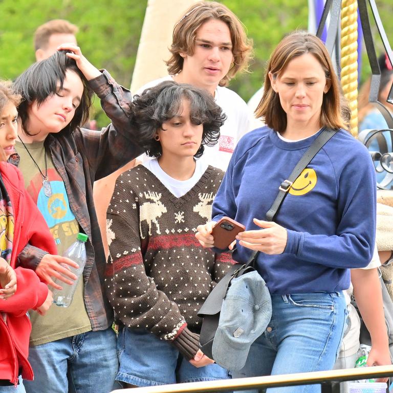 Jennifer Garner takes Seraphina and Jennifer Lopez's daughter Emme out to the happiest place on earth. Picture: Mega Agency