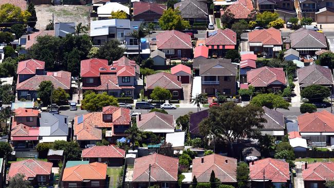 ACCC chairman Rod Sims has urged NBN users to check they are getting the download speeds promised under their plans. Picture: AAP Image/Sam Mooy