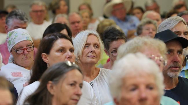 More than 200 members of Palm Beach community packed the Share and Care Centre for a meeting regarding City Plan changes. Picture; Glenn Hampson.