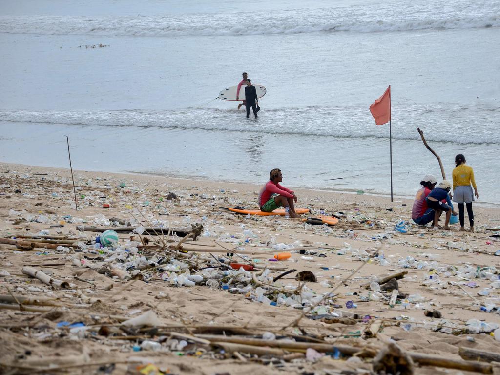 Korean DJ Blasts People Who Litter on Bali's Beaches