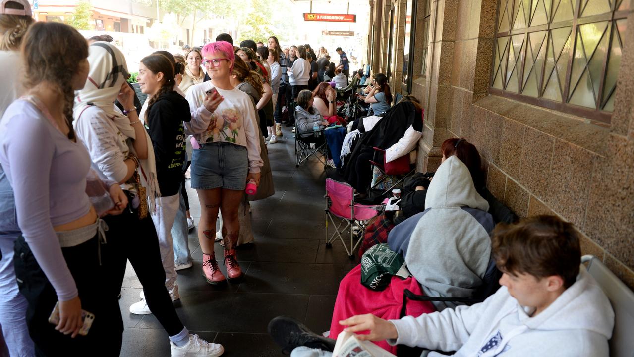 Fans queuing in Melbourne on Friday morning outside Ticketek on Exhibition Street. Picture: NCA NewsWire / Andrew Henshaw