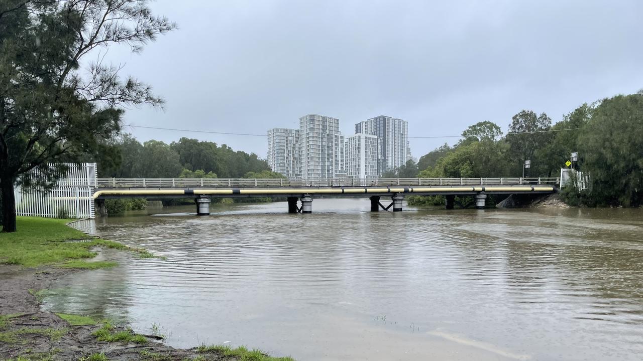 NSW EPA on X: @NSW_EPA are today inspecting water quality and odour  concerns at Clinches Pond, Moorebank in Sydney's south-west. Further  monitoring is scheduled for next week  / X