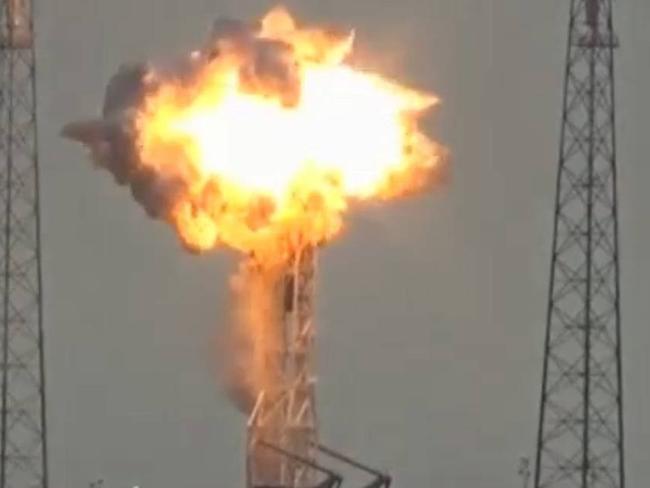 SpaceX ready to launch after blast
