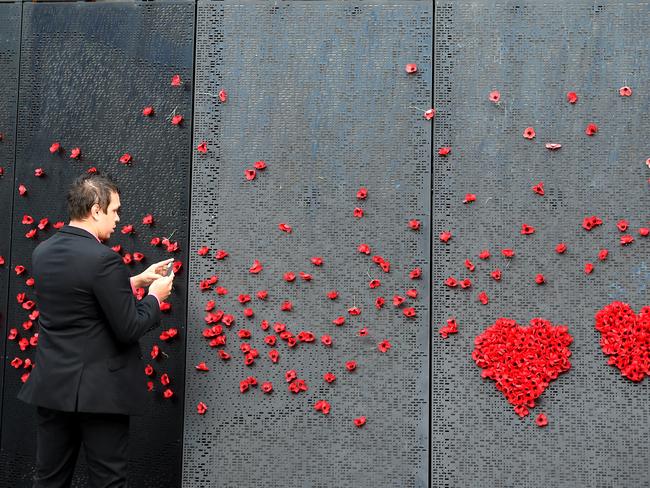 Paying respect at the Shine of Remembrance. Picture: Nicole Garmston