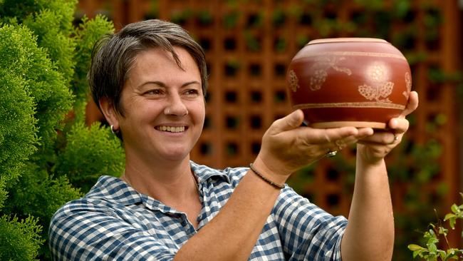 Sharon O'Donnell has been making pottery for 16 years and recently won the Collins Booksellers award at the Cairns National Ceramics Exhibition. Pictreu: Evan Morgan