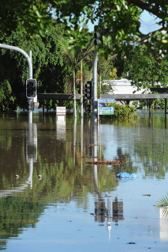 The intersection of Lennox and Kent Streets on Tuesday morning. Photo: Robyne Cuerel / Fraser Coast Chronicle. Picture: Robyne Cuerel