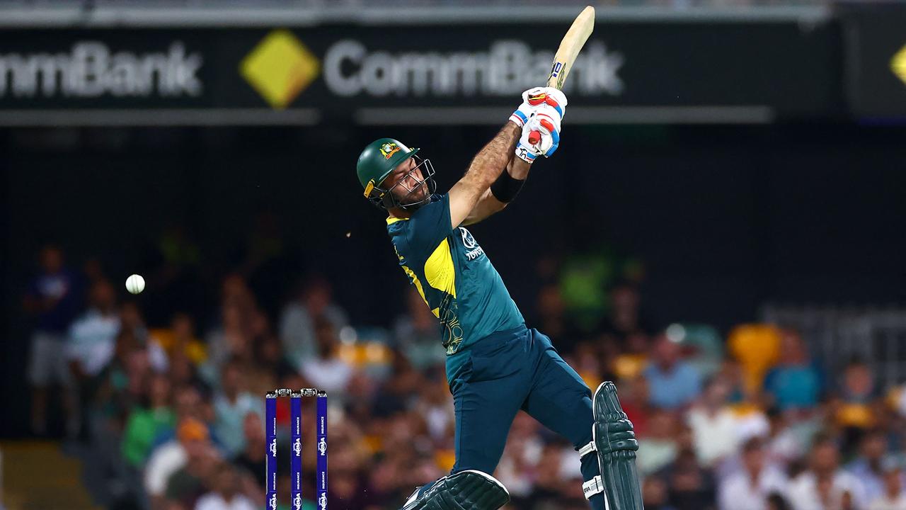 Glenn Maxwell leads Australia to dominant T20 victory