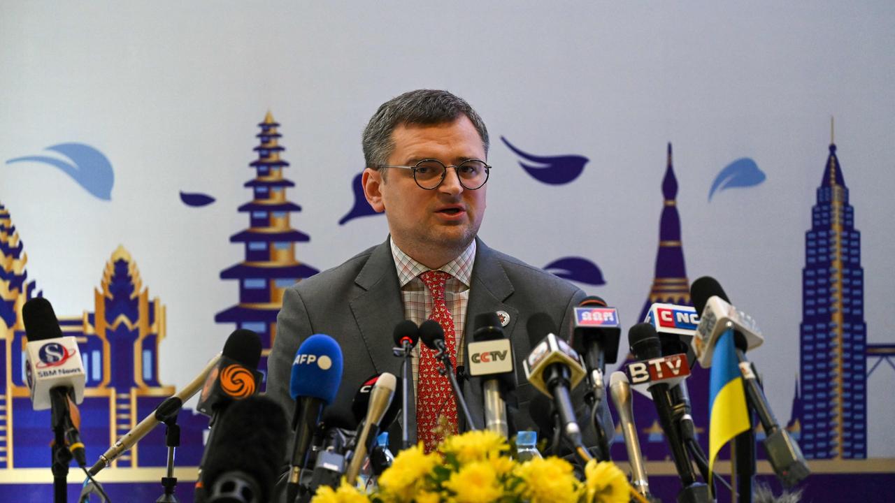 Ukraine's Foreign Minister Dmytro Kuleba spoke at a press conference during the Association of Southeast Asian Nations before meeting with Anthony Albanese. Photo: Tang Chhin Sothy / AFP