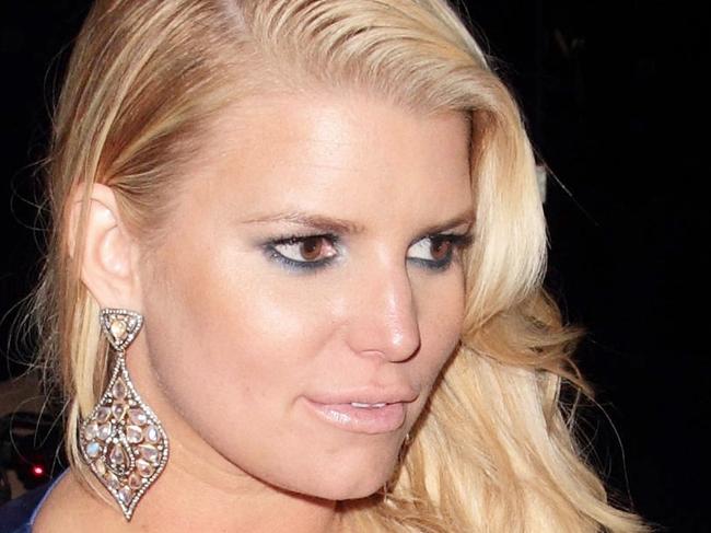 ONLINE ONLY - ** RESTRICTIONS: ONLY AUSTRALIA, NEW ZEALAND ** Beverly Hills, UNITED STATES - 15 May 2016 - Beverly Hills - USA Jessica Simpson looks stunning in a blue evening gown while out in Beverly Hills. *** BackGrid 15 MAY 2016 For content licensing please contact BackGrid Australia at: Phone: +61 2 9212 2622 / +61 410 818 463 Email: photos@backgrid.com.au