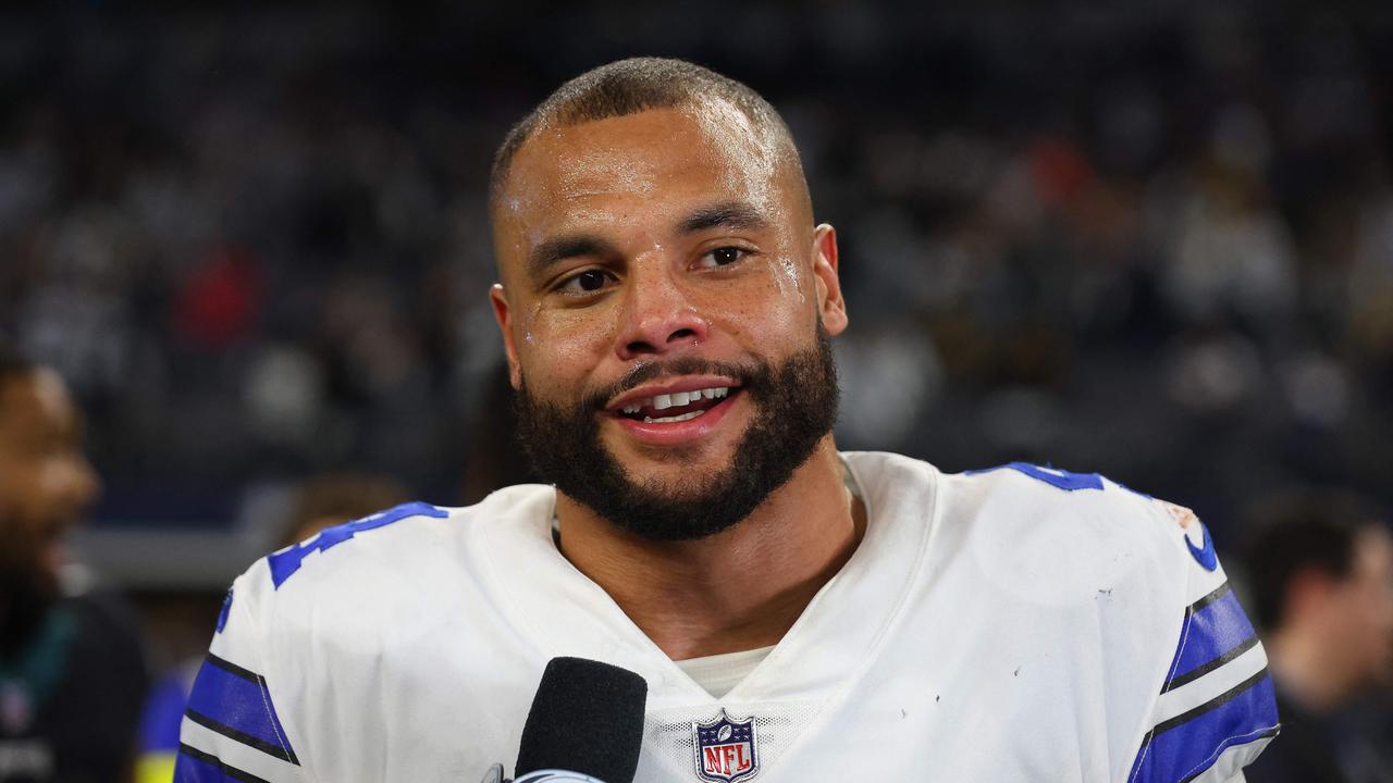 Dak Prescott slammed after Thanksgiving game for his self-absorbed cell  phone wallpaper