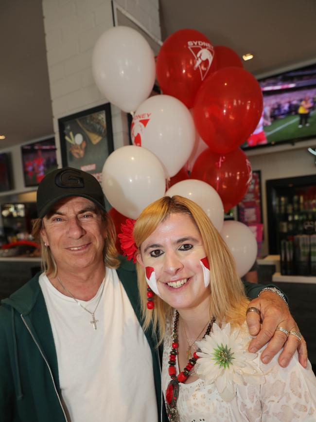 AFL grand final celebrations around Geelong . The Sporting Globe Geelong left: Billy and Jessica Wallace Picture: Mark Wilson