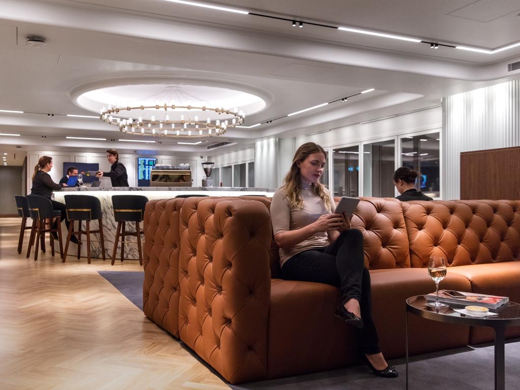 how-much-is-qantas-lounge-heathrow-terminal-3-review-news-au