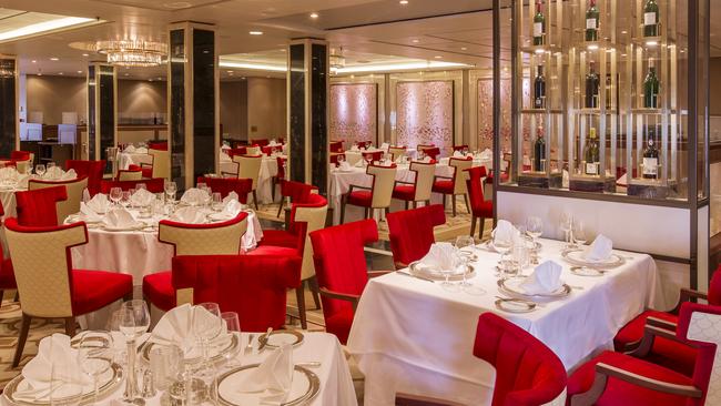 Cunard rewards top-tier members with complimentary specialty dining.