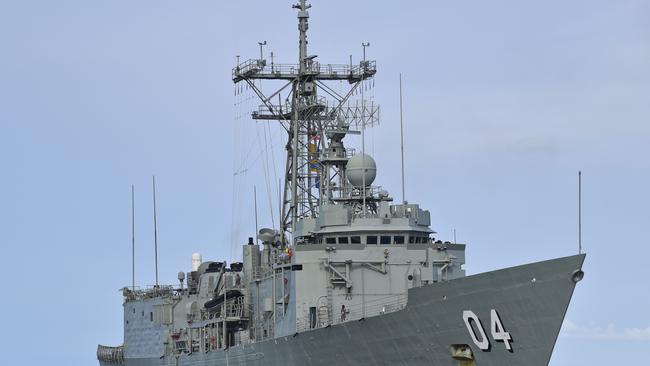 HMAS Darwin began her final passage into Darwin Harbour on Wednesday, November 1, 2017. After 33 years of service and more than a million nautical miles, the warship has farewelled her namesake city before decommissioning. (AAP Image/Lucy Hughes Jones)