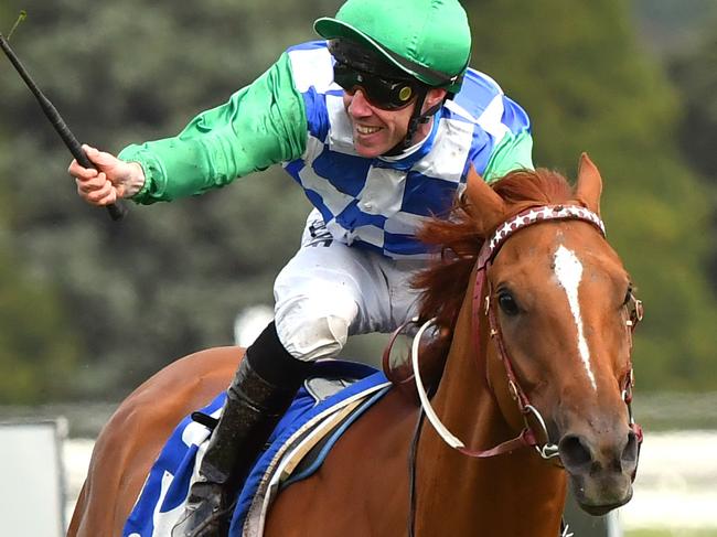 BALLARAT, AUSTRALIA - NOVEMBER 24: John Allen riding Kiwia wins Race 8,  Sportsbet Ballarat Cup during Melbourne Racing at Ballarat Racecourse  on November 24, 2018 in Ballarat, Australia. (Photo by Vince Caligiuri/Getty Images)