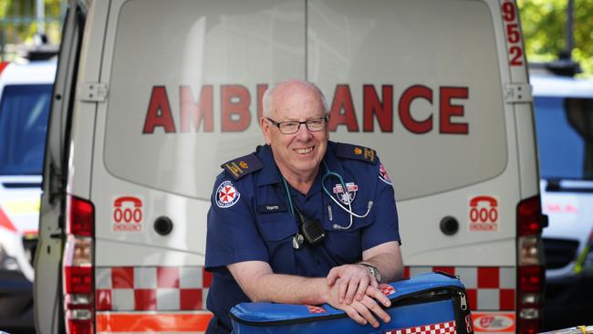 Paramedic Retires After 40 Years Of Saving Lives Daily Telegraph 