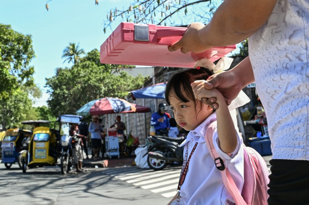 Heat wave shuts down schools in nearly half Philippine capital