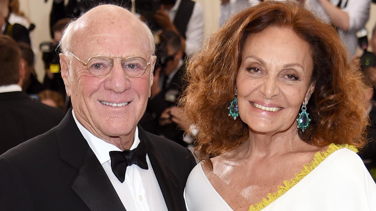 Married billionaire comes out as gay