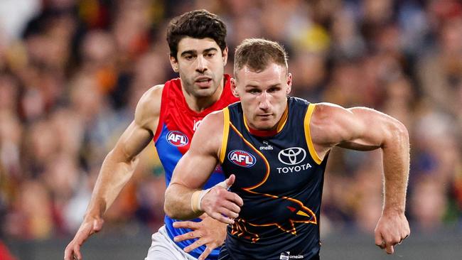 ADELAIDE, AUSTRALIA - APRIL 04: Rory Laird of the Crows in action during the 2024 AFL Round 04 match between the Adelaide Crows and the Melbourne Demons at Adelaide Oval on April 04, 2024 in Adelaide, Australia. (Photo by Dylan Burns/AFL Photos via Getty Images)