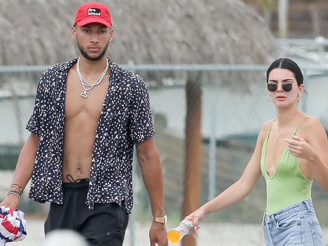 Kendall Jenner seen getting off of a boat with Ben Simmons in Mexico. Picture: Supplied