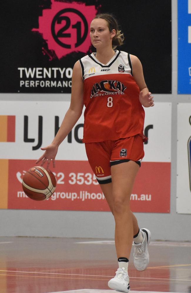 Chelsea Brook for Mackay Meteorettes against Ipswich Force in the NBL1 North, July 24 2021. Picture: Matthew Forrest