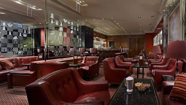 Captain’s Bar, Mandarin Oriental Central.