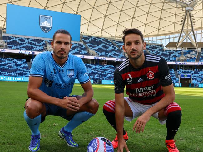 Rodwell and Ninkovic at Allianz Stadium ahead of the final derby between the two stars.