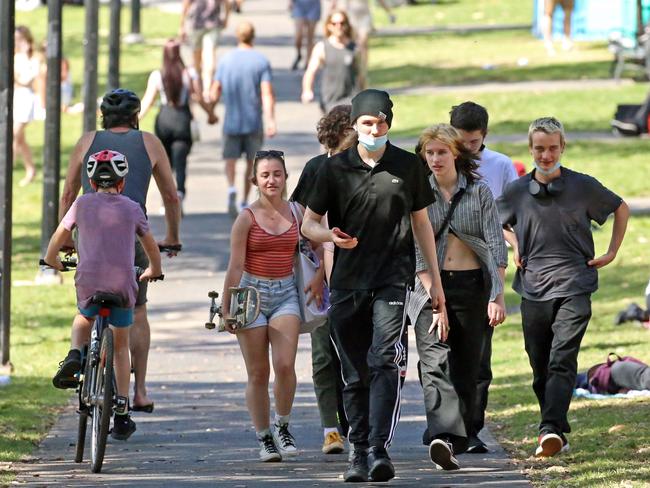 SYDNEY, AUSTRALIA - NewsWire Photos: OCTOBER 04, 2021. Inner West locals make the most of the Labor Day long weekend warm weather and easing of lockdown restrictions at Sydney's Camperdown Memorial Rest Park. Picture: NCA NewsWire / Nicholas Eagar