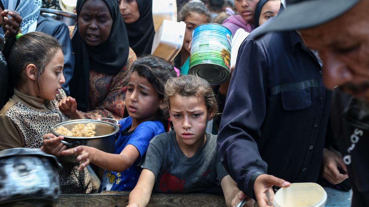 ‘Unacceptable’: Albo blasts Israel for aid block