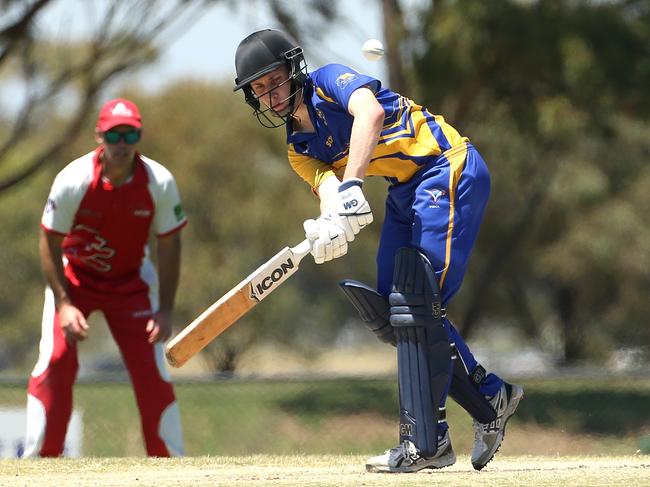 Jason Denny of Taylors Lakes batting. Picture: Hamish Blair