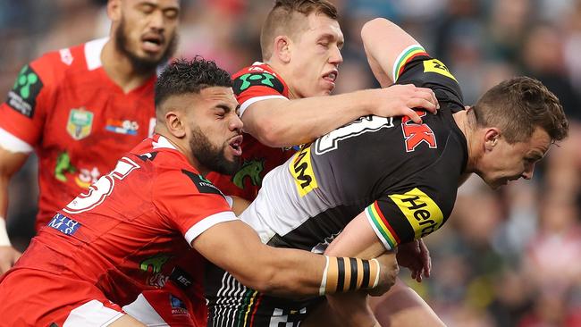 Dylan Edwards injured his knee and didn’t finish the game.