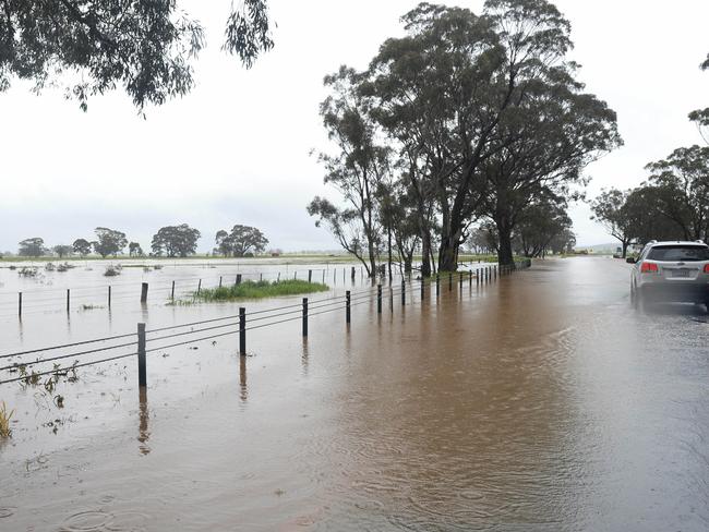 Flood waters rage across Victoria | The Weekly Times