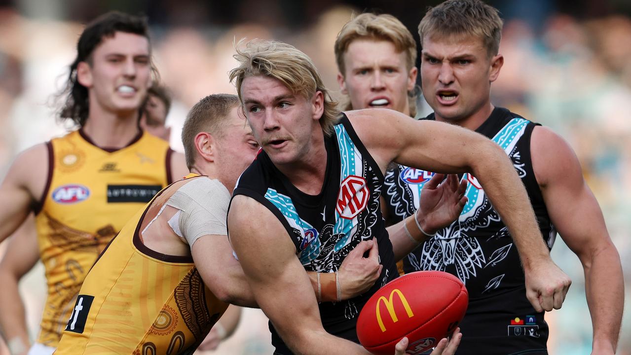 Dogs or Power? Who do the odds like in Bulldogs vs Port Adelaide on Friday night?