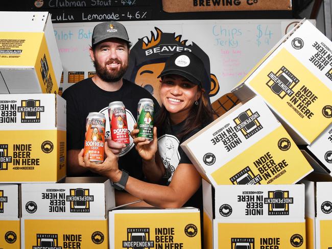 <s1>Beaver Brewery owners Chris and Kiarna Brown prepare for the indie beer festival. </s1> <source>Picture: Katrina Bridgeford</source>